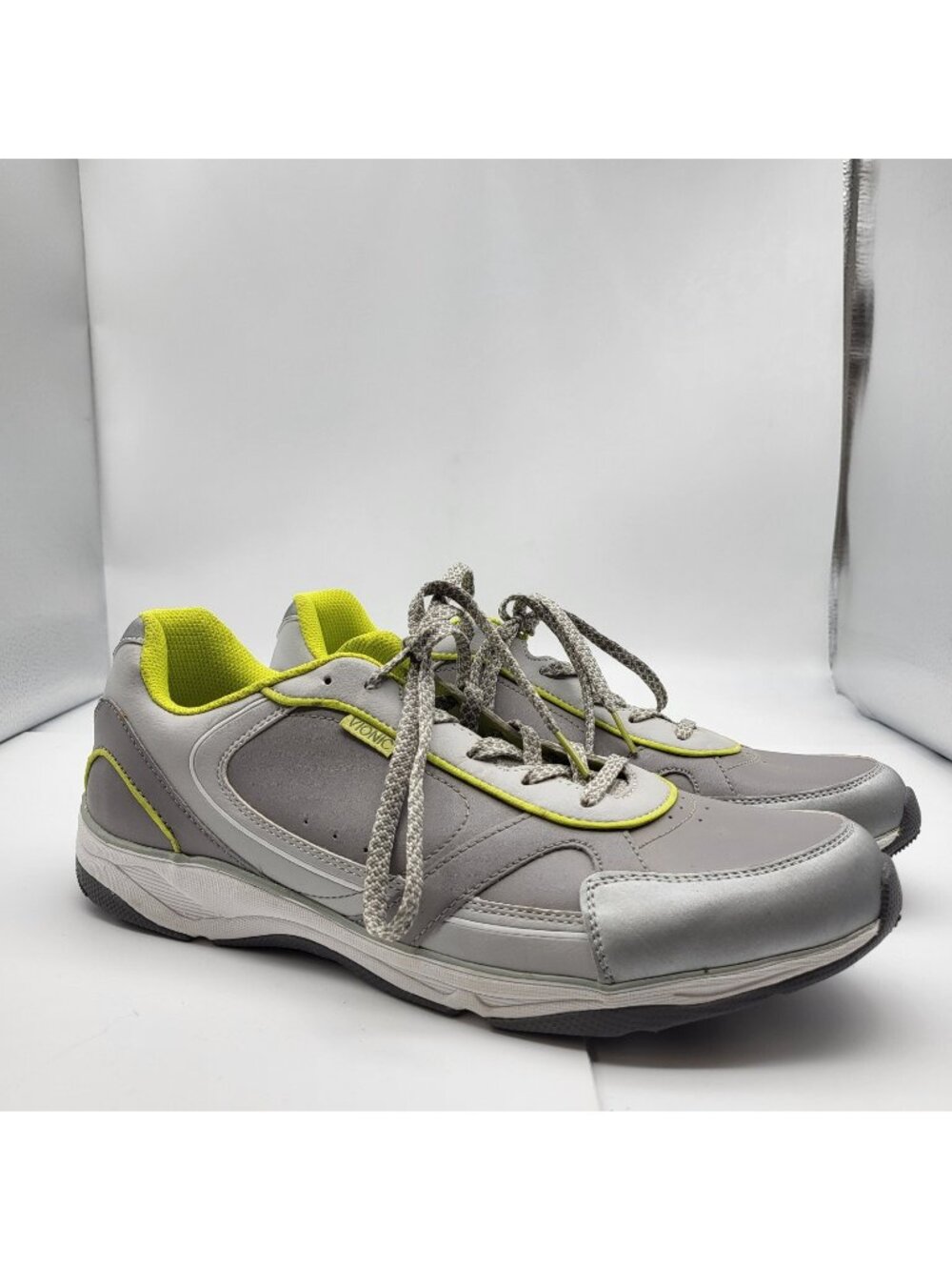 Vionic Zen Womens Size Grey Athletic Walking Shoes Sneakers Size 12 orthotic